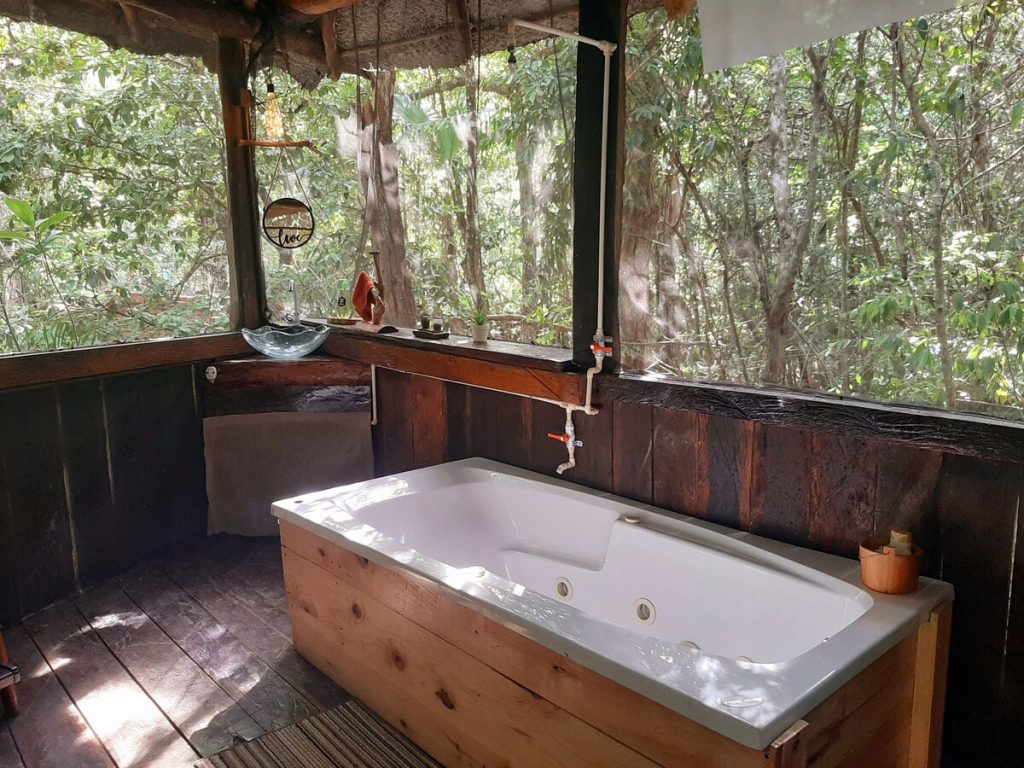 disfrutar de un baño en la naturaleza